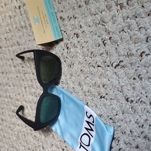 New toms sunnies